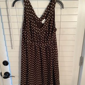Motherhood Maternity and Old Navy maternity dress bundle
